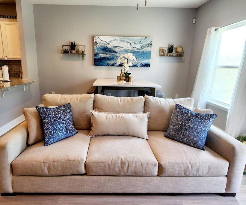 Entire Home- Gorgeous 3Br Townhome Pool, Grill, Washer, Dryer, 2 Free Drive Up Spaces Sleeps 6 Close To Everything Pcb! 파나마 시티 외부 사진