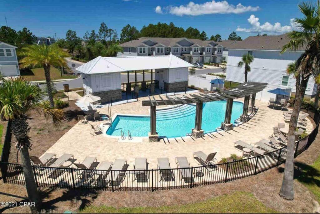 Entire Home- Gorgeous 3Br Townhome Pool, Grill, Washer, Dryer, 2 Free Drive Up Spaces Sleeps 6 Close To Everything Pcb! 파나마 시티 외부 사진